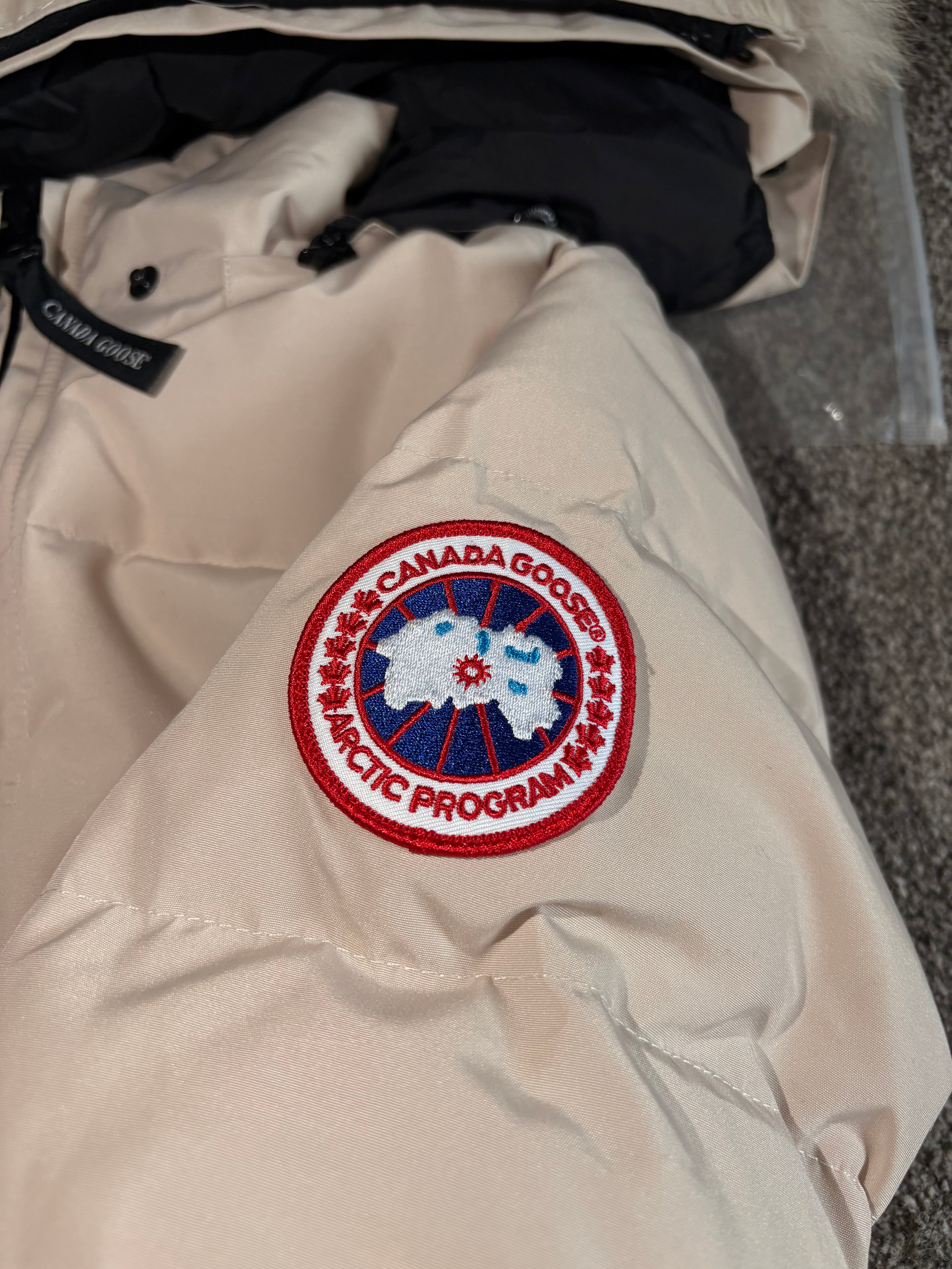 GOOSE COAT